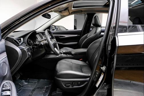 2022 INFINITI QX50 LUXE