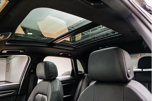 2023 Audi Q3 Premium 45 TFSI S line quattro Tiptronic