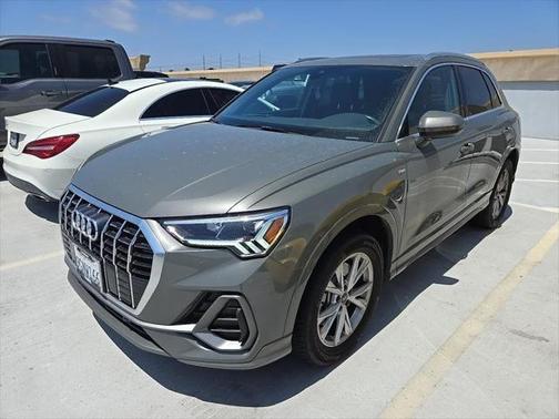 2023 Audi Q3 Premium 45 TFSI S line quattro Tiptronic