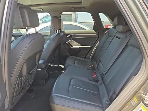 2023 Audi Q3 Premium 45 TFSI S line quattro Tiptronic