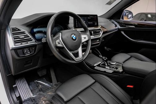 2024 BMW X4 xDrive30i