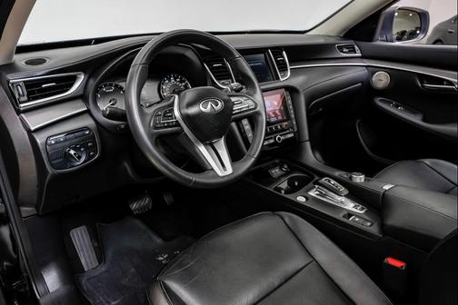 2023 INFINITI QX50 LUXE