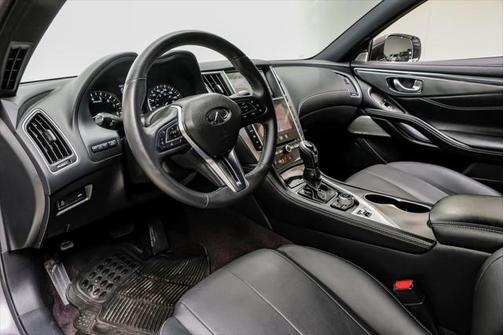 2022 INFINITI Q60 LUXE AWD