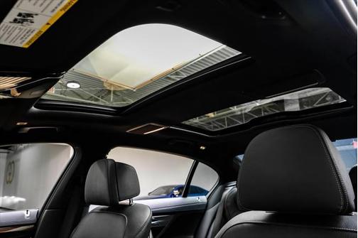 2022 BMW 740 i