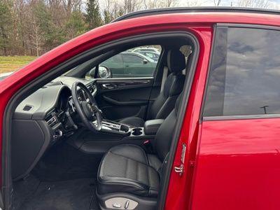 2023 Porsche Macan T