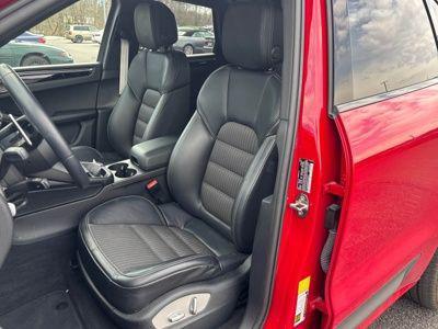 2023 Porsche Macan T