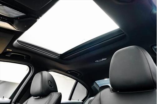 2024 BMW 330 i xDrive
