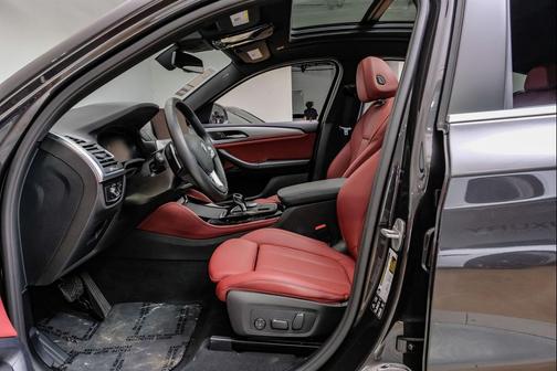 2025 BMW X4 xDrive30i