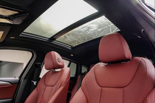 2025 BMW X4 xDrive30i