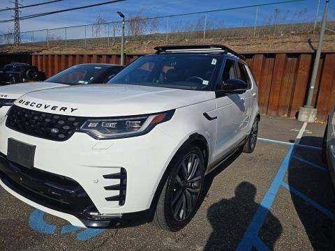 2023 Land Rover Discovery P300 S R-Dynamic