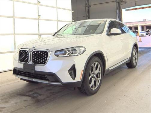 2024 BMW X4 xDrive30i