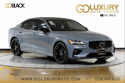 2024 Volvo S60 B5 Core Dark Theme