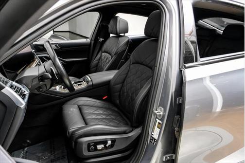 2025 BMW X6 xDrive40i
