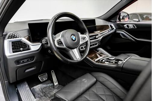 2025 BMW X6 xDrive40i