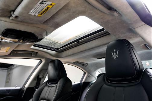 2022 Maserati Ghibli Modena Q4