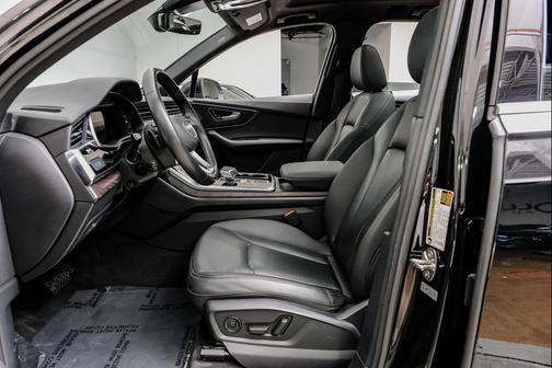 2022 Audi Q7 55 Premium