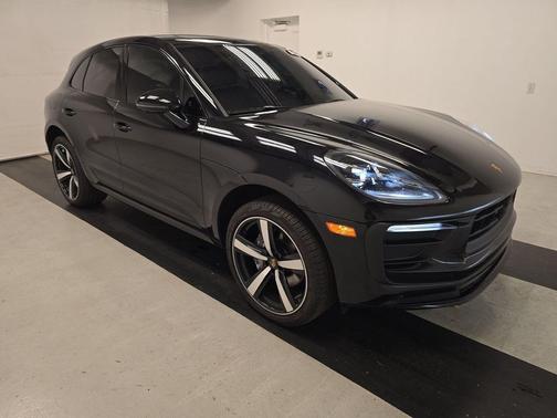 2024 Porsche Macan Base