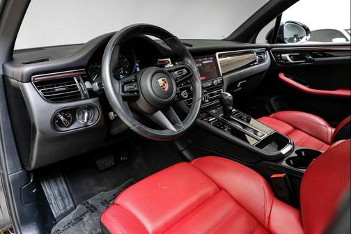 2024 Porsche Macan Base