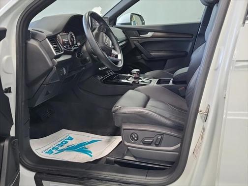 2022 Audi Q5 45 S line Premium Plus