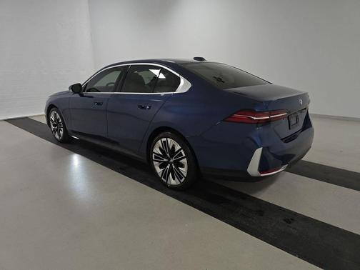 2024 BMW 530 i