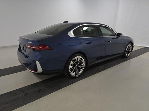 2024 BMW 530 i