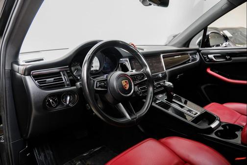 Black 2022 Porsche Macan Macan