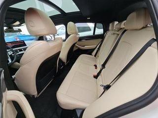 2025 BMW X4 xDrive30i