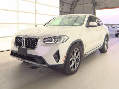 2025 BMW X4 xDrive30i