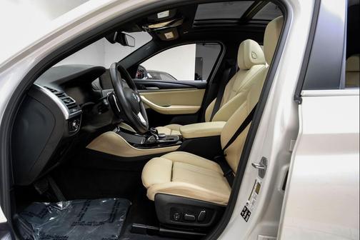 2025 BMW X4 xDrive30i