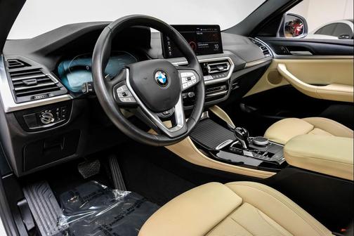 2025 BMW X4 xDrive30i