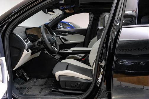 Black Sapphire Metallic 2026 BMW X2 xDrive28i
