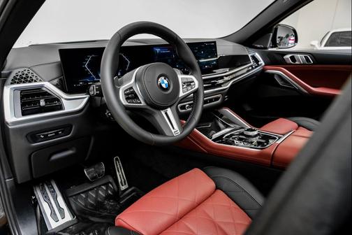 2025 BMW X6 M60i