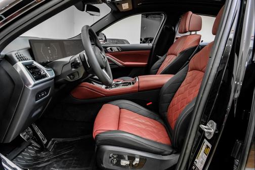 2025 BMW X6 M60i