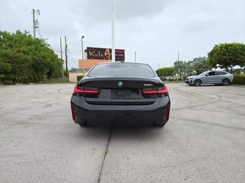 2023 BMW 330 330i