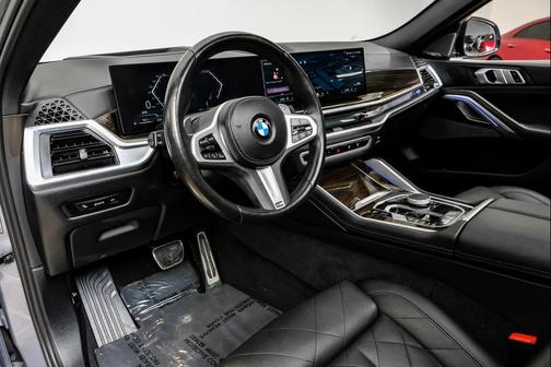 2025 BMW X6 xDrive40i