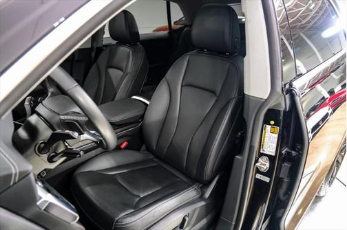 2023 Audi Q8 55 Premium Plus