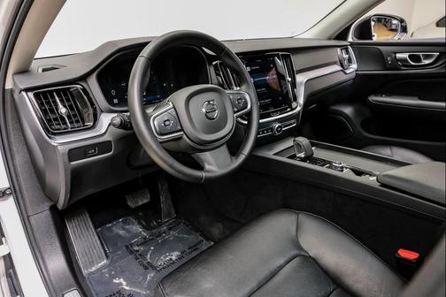2024 Volvo S60 B5 Core Dark Theme