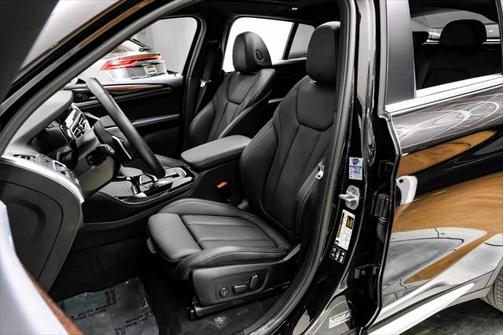 2024 BMW X4 xDrive30i