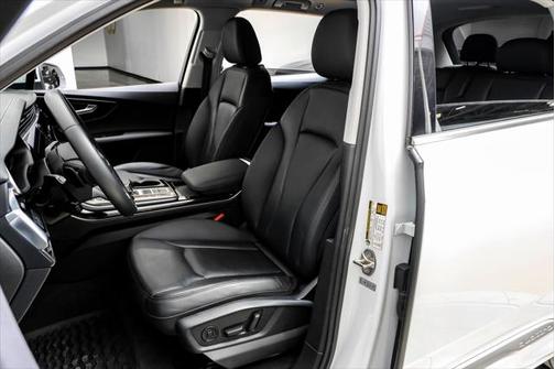 2023 Audi Q7 45 Premium