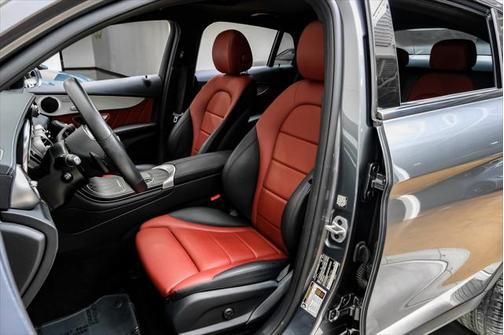 2022 Mercedes-Benz GLC 300 4MATIC Coupe