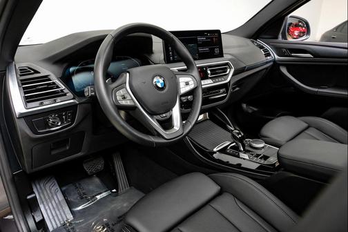 2025 BMW X4 xDrive30i