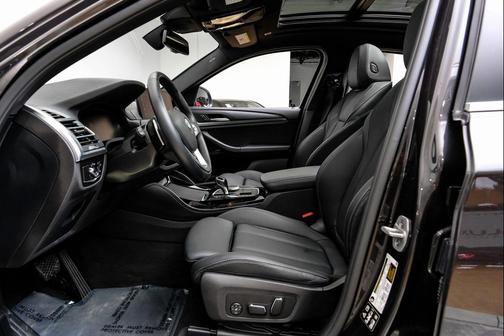 2025 BMW X4 xDrive30i