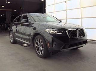 2025 BMW X4 xDrive30i