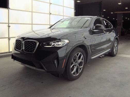 2025 BMW X4 xDrive30i