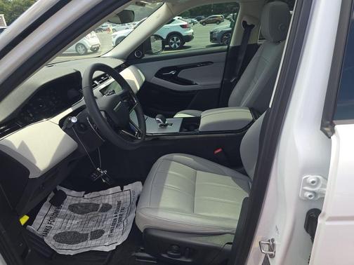 2025 Land Rover Range Rover Evoque Core S