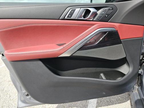 Gray Metallic 2025 BMW X6 xDrive40i