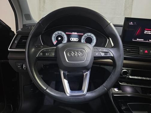 2022 Audi Q5 40 Premium Plus