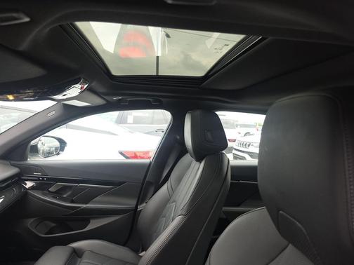 Dark Graphite 2025 BMW 530 530i
