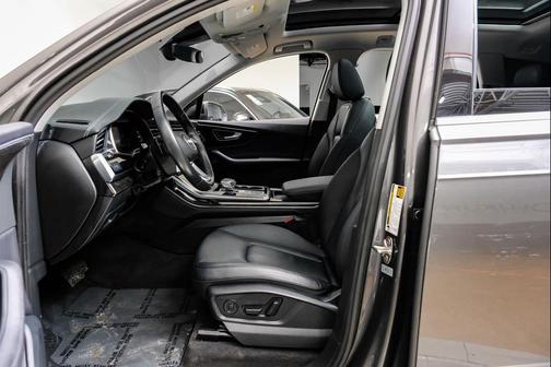 2023 Audi Q7 55 Premium Plus
