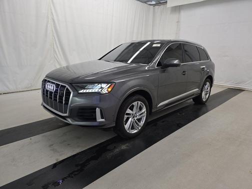 2023 Audi Q7 55 Premium Plus